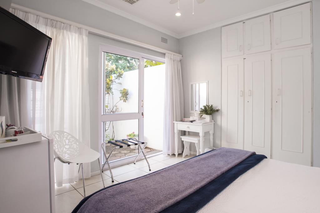 Flamingo Rocks Bed & Breakfast เดอร์บัน ภายนอก รูปภาพ